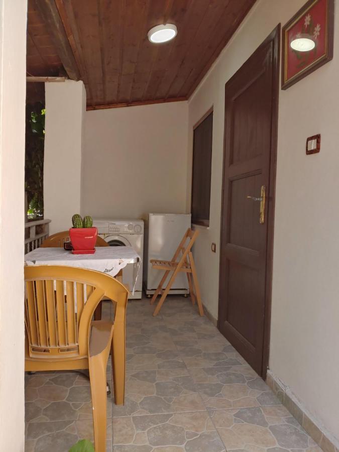 Tomor Shehu Guest House Berat Exterior foto