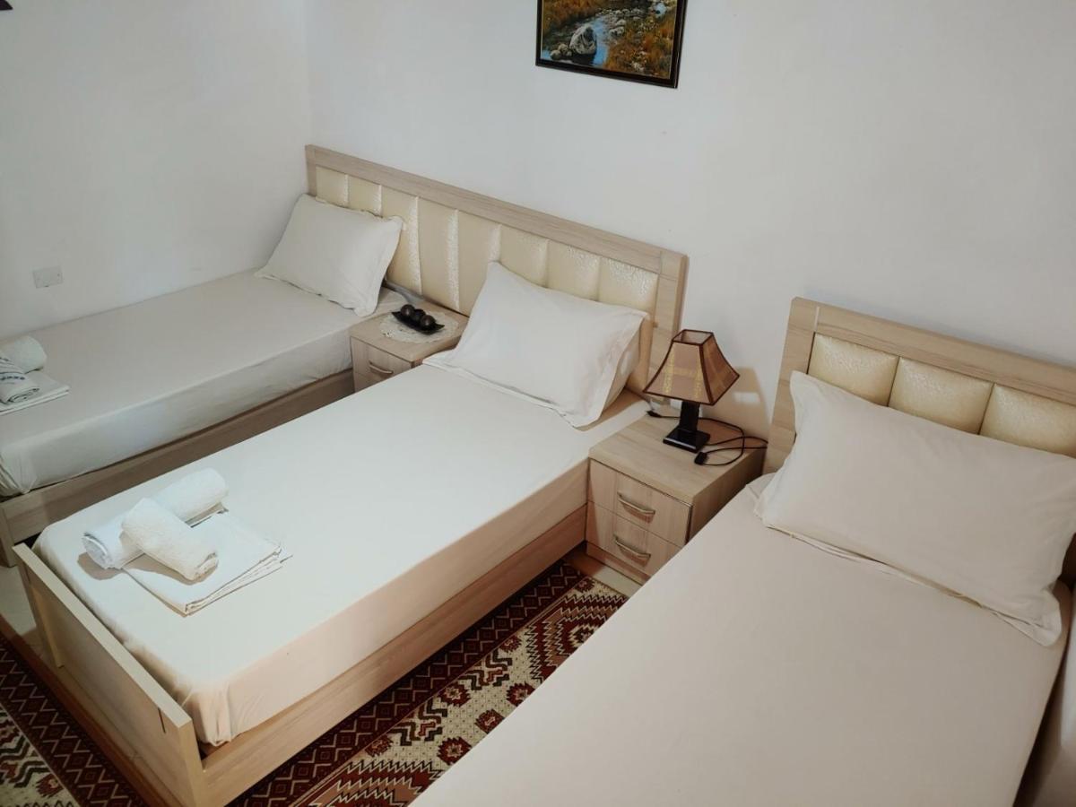 Tomor Shehu Guest House Berat Exterior foto