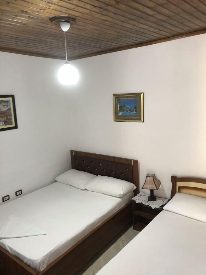Tomor Shehu Guest House Berat Exterior foto