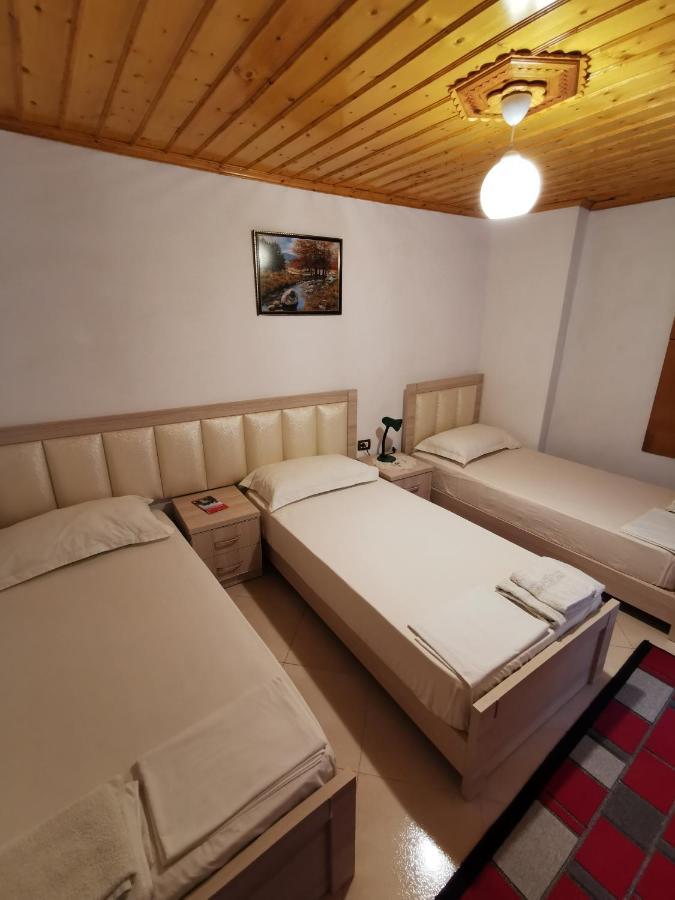 Tomor Shehu Guest House Berat Exterior foto